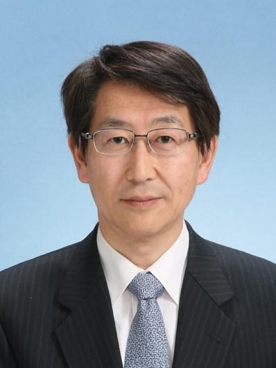 前川　真人