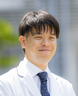 4.小嶋先生　-300　610.png