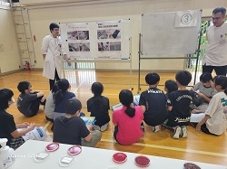 20250611_101741 微生物の観察　説明　ＨＰ用　250.jpg