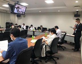 20211129　病院ＨＰ　トピックス　1108開放型病院運営管理会議　（ＨＰ用）会議の様子　35　2トリミング 40.jpg