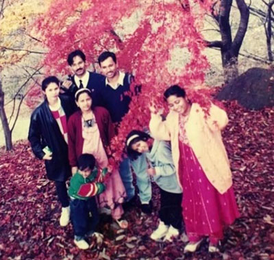 An unforgettable experience in full blown autumn near Fuji mountain with my wife Panna san (right), little daughter Urmi chan (2nd from right) and me (middle) with other friends of HUSM.秋真っ只中の富士山麓での思い出。妻のPanna（写真右）と小さい娘Urmiちゃん（右から2番目）と私（真ん中）と浜松医科大学での友人達と共に。