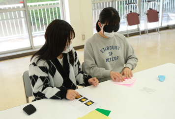 アイマスク体験の様子